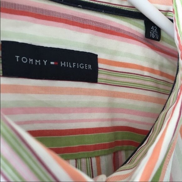 Tommy Hilfiger  Men's button down dress shirt Size Large - Picture 3 of 4